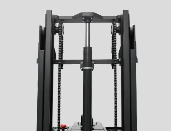 Las diferentes configuraciones de mástil se adaptan a racks de baja, media y mayor altura.