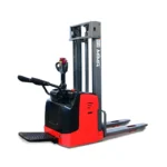 Apilador Eléctrico de Pallets con Operador de Pie de 1,5–2,0 t MB15/20