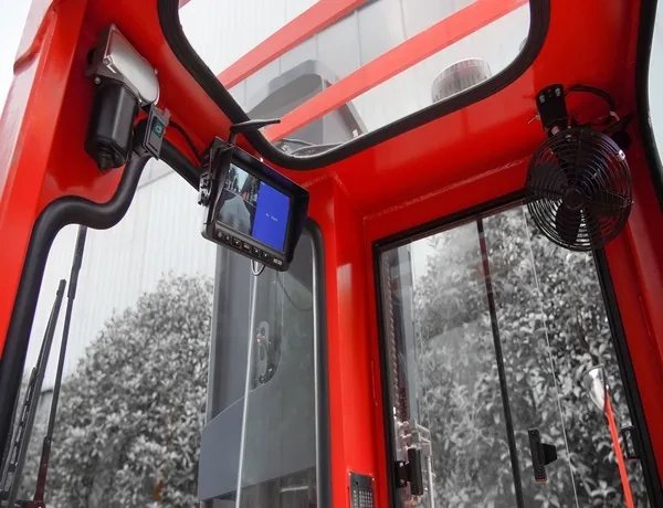 La buena visibilidad ayuda a mejorar el control de la carga y la confianza del operador durante el transporte y el apilado.