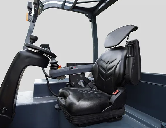 El asiento confortable proporciona un apoyo estable y ayuda a reducir la fatiga durante jornadas prolongadas.